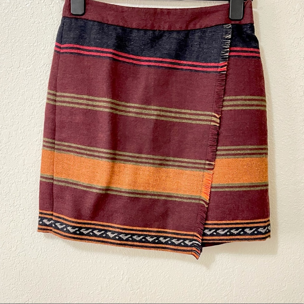 Pre-loved! LOFT Petites Tribal Print Mini Skirt!